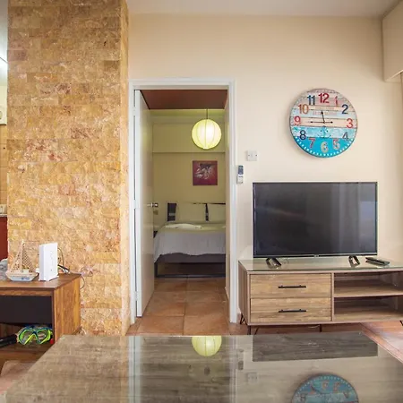 Central, By Sea, Seaview, Renovated 1 Bedroom Flat Larnaka